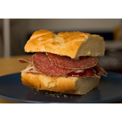 Bocadillo pulga: fuet,...